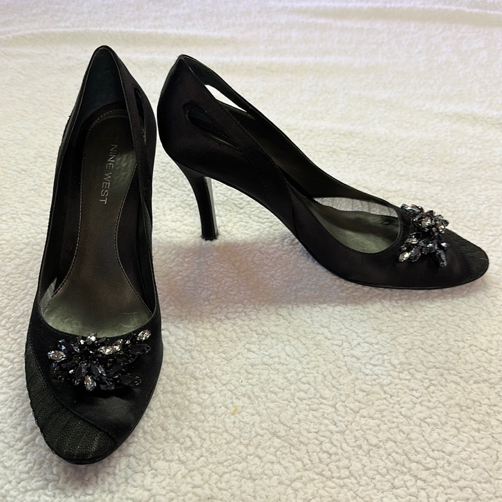 Nine West Mesh Toe Cutout Back of Heel Design 3.75” Stiletto Dressy Heels 7.5